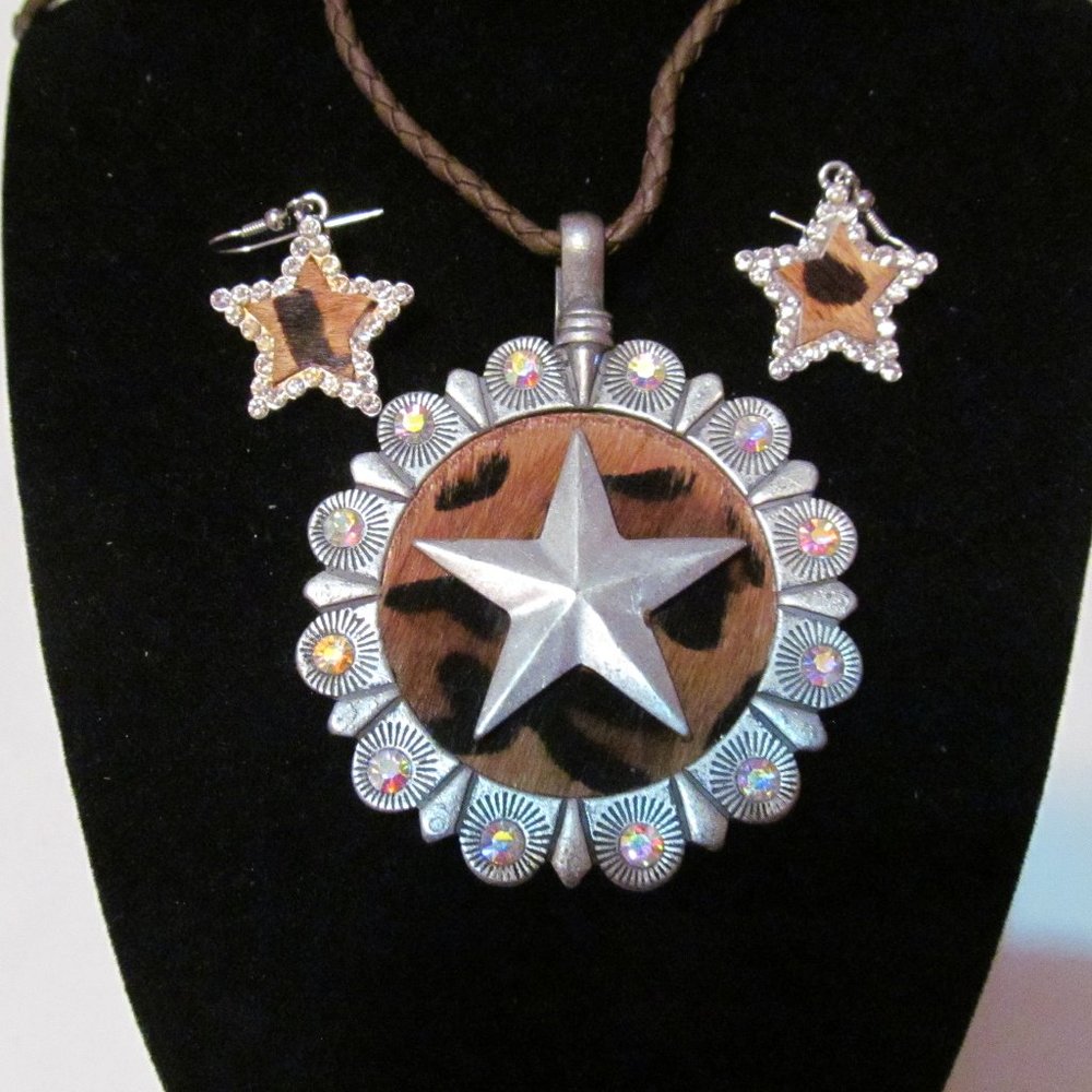 Silver tone western look set star pierced earrings rhinestones